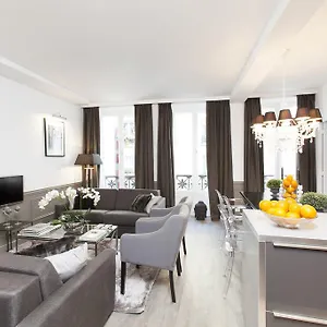 Appartement Livinparis - Luxury 3 Bedrooms Grands-boulevards I, Parijs