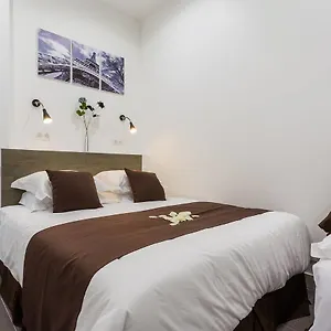 Le Logis De Montmartre Parigi